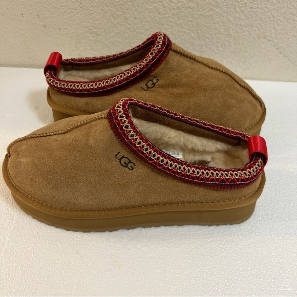 UGG Tan Slippers with Red Trim - Picture 1 of 12